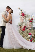 Magnifique robe de mariée blanche en tulle, coupe trapèze, décolleté cœur, sans manches