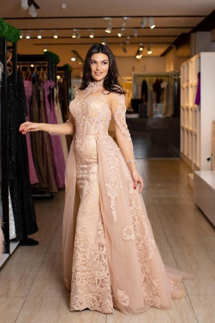 Superbe robe de bal en dentelle à col haut et manches longues avec traîne à appliques