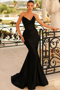 Superbe robe de bal noire sans manches en satin à col en cœur