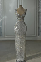 Superbe robe de bal argentée sans manches à épaules dénudées et paillettes