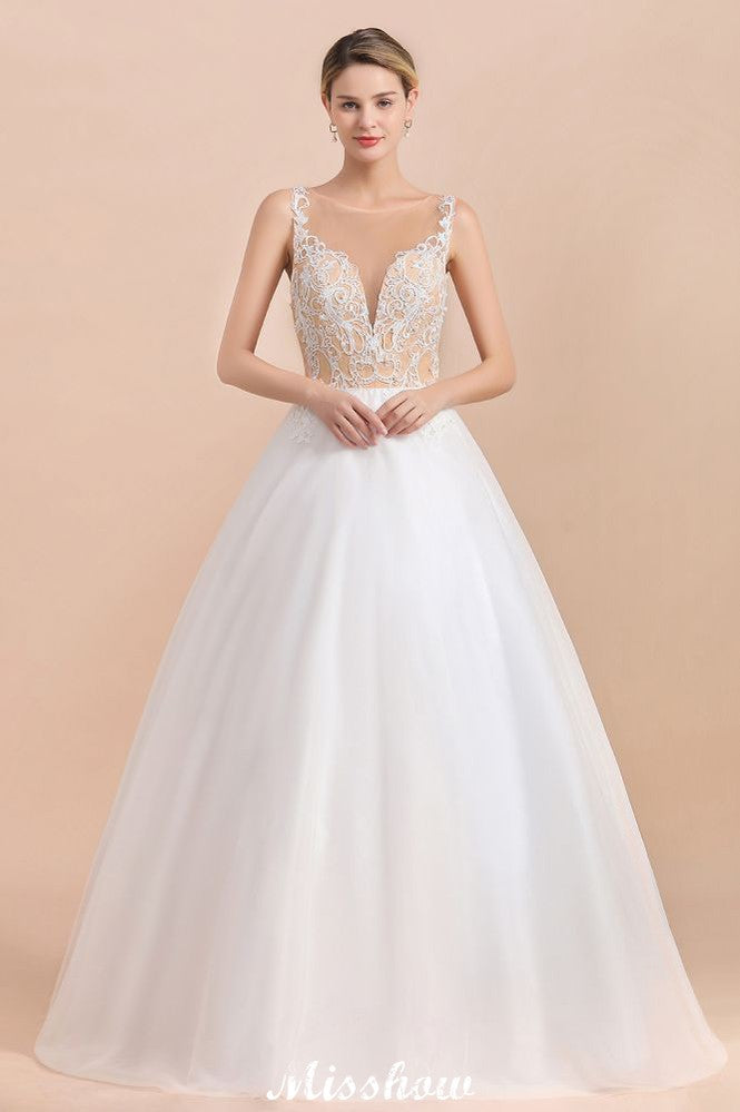 Magnifique robe de bal blanche sans manches à col illusion et boutons