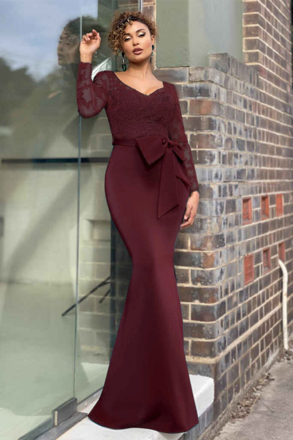 Gorgeous Lace Evening Dress Mermaid V-Neck On Sale Long Sleeve