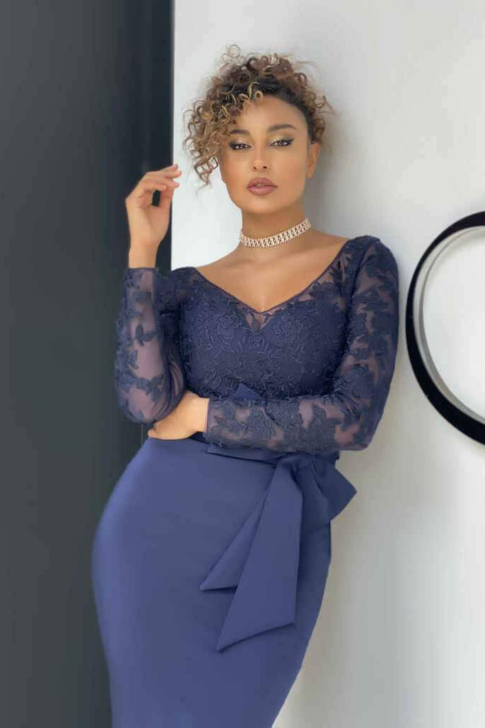 Gorgeous Lace Evening Dress Mermaid V-Neck On Sale Long Sleeve