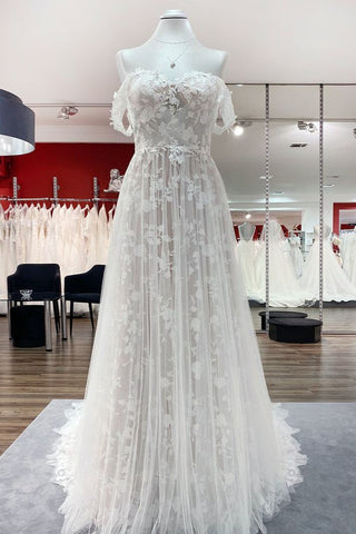 Precioso vestido de novia largo de corte A con hombros descubiertos, apliques de tul y encaje