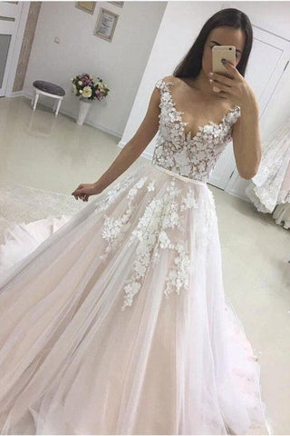 Precioso vestido de novia largo de corte A con escote corazón, tul y encaje