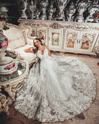 Precioso vestido de novia largo de corte A con escote en V y encaje floral 3D
