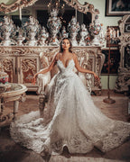 Precioso vestido de novia largo de corte A con escote en V y encaje floral 3D