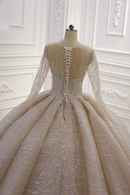 Magnifique robe de mariée longue de bal avec manches bateau et cristaux