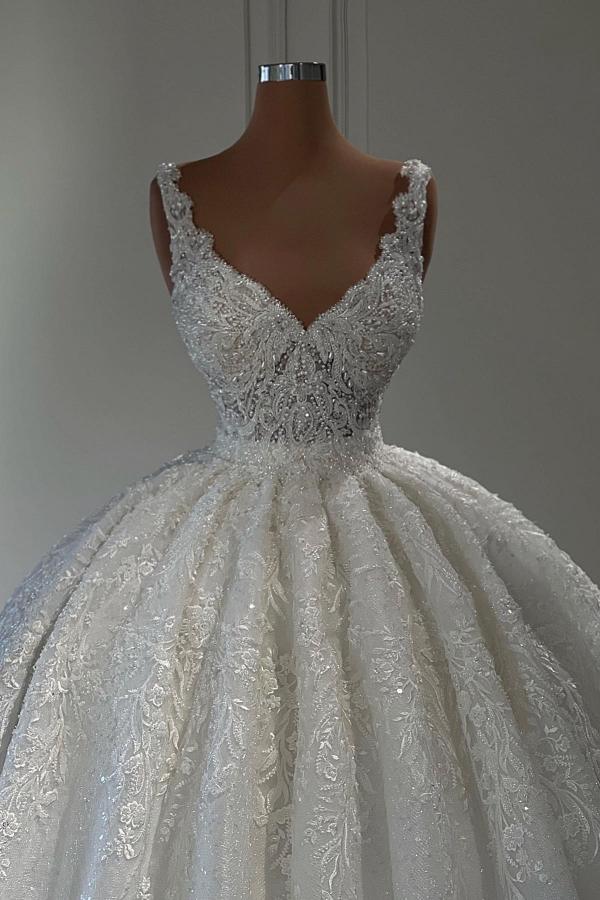 Magnifique robe de bal longue sans manches en dentelle à volants et décolleté cœur