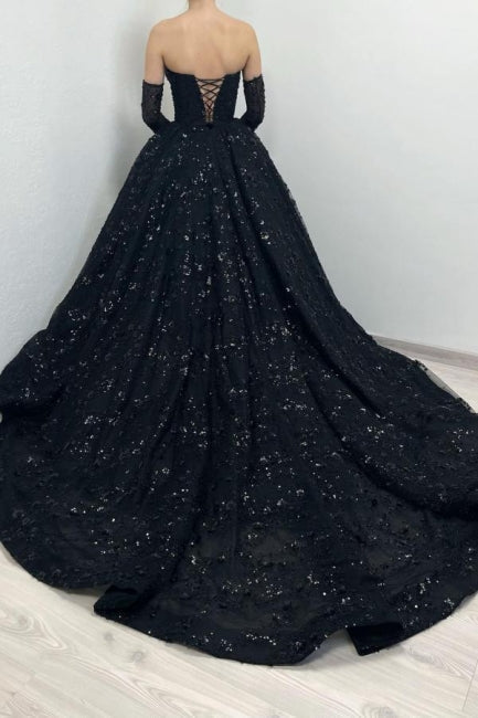 Superbe robe de bal longue noire trapèze en dentelle à décolleté en cœur