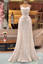 Precioso vestido largo de sirena con lentejuelas y escote corazón para baile de graduación