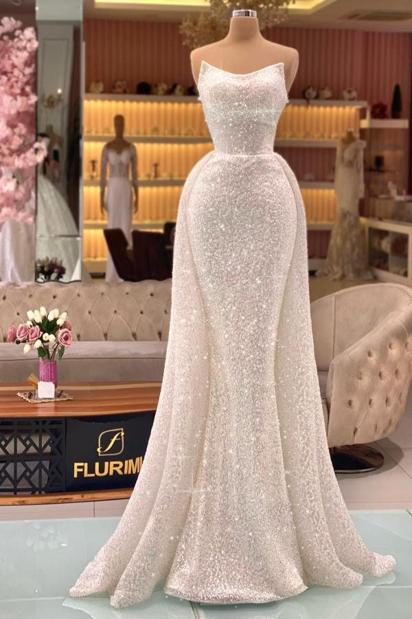 Precioso vestido largo de sirena con lentejuelas y escote corazón para baile de graduación