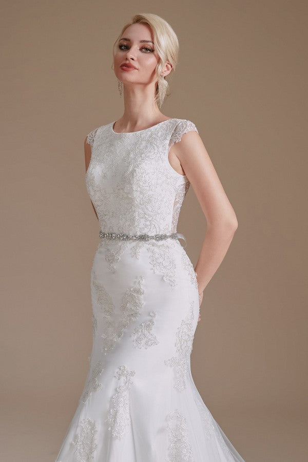 Precioso vestido de novia largo de sirena con tul, encaje y joyas