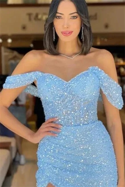 Precioso vestido largo de sirena con lentejuelas, hombros descubiertos y abertura para baile de graduación.