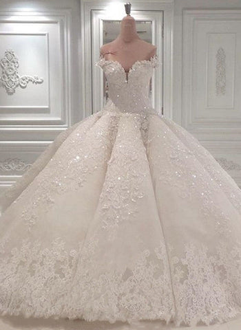 Precioso vestido de novia largo de baile con hombros descubiertos y bordados de cuentas