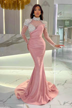 Precioso vestido largo de sirena naranja de cuello alto y mangas largas para baile de graduación.