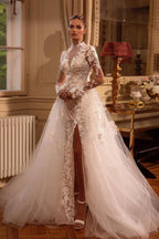 Magnifique robe de mariée trapèze à manches longues, ornée de tulle et de dentelle, dos nu et fente.