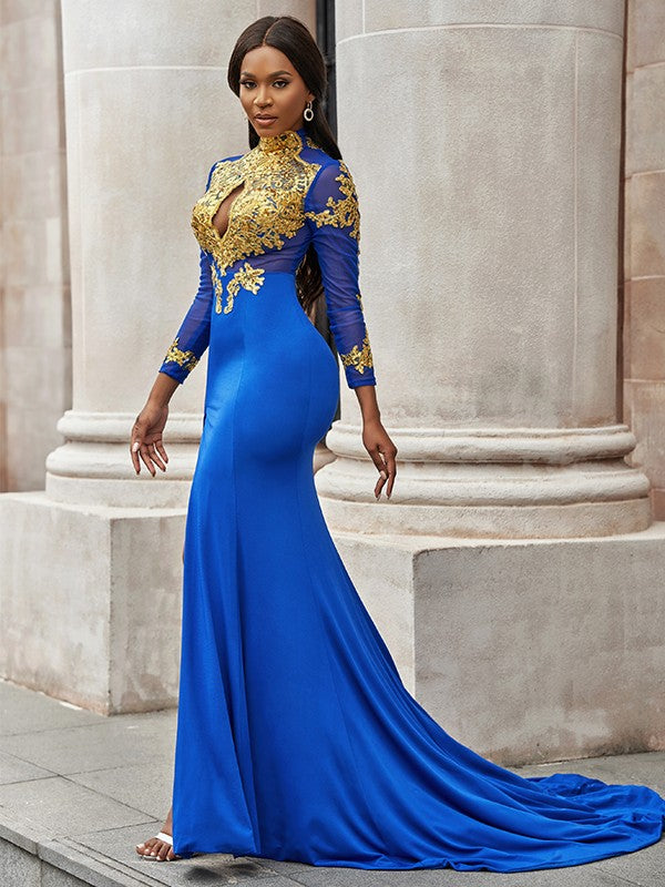 Preciosos vestidos de fiesta de sirena con apliques, mangas largas, cuello alto y confeccionados en punto.