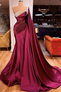Precioso vestido de noche de sirena con cuentas y volantes