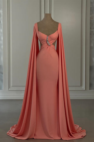 Preciosos vestidos de fiesta de sirena de gasa con hombros descubiertos y mangas cortas, adornados con pedrería.