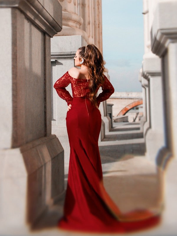 Magnifique robe de bal sirène en satin tissé élastique à appliqués, épaules dénudées et manches longues