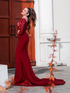 Magnifique robe de bal sirène en satin tissé élastique à appliqués, épaules dénudées et manches longues
