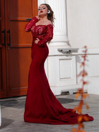 Magnifique robe de bal sirène en satin tissé élastique à appliqués, épaules dénudées et manches longues