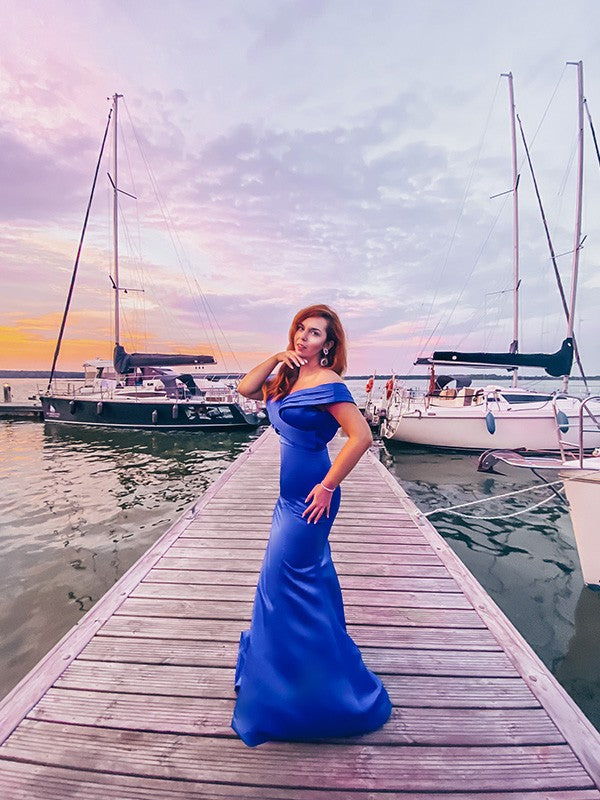Preciosos vestidos de fiesta de sirena sin mangas con volantes de satén y hombros descubiertos
