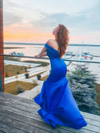 Preciosos vestidos de fiesta de sirena sin mangas con volantes de satén y hombros descubiertos