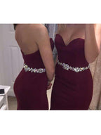 Preciosos vestidos de fiesta de sirena sin mangas con escote corazón y lentejuelas de satén