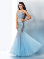 Magnifique robe de bal sirène à fines bretelles, sequins et sans manches, longue en tulle et sans manches.