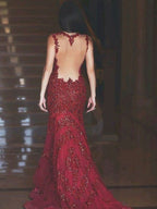 Preciosos vestidos de fiesta de sirena con escote en V, sin mangas y apliques de tul