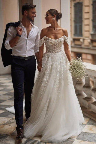 Magnifique robe de mariée trapèze en dentelle et tulle à épaules dénudées