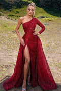 Precioso vestido de fiesta rojo con cuentas, un solo hombro, corte en A y abertura.
