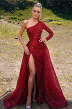 Precioso vestido de fiesta rojo con cuentas, un solo hombro, corte en A y abertura.
