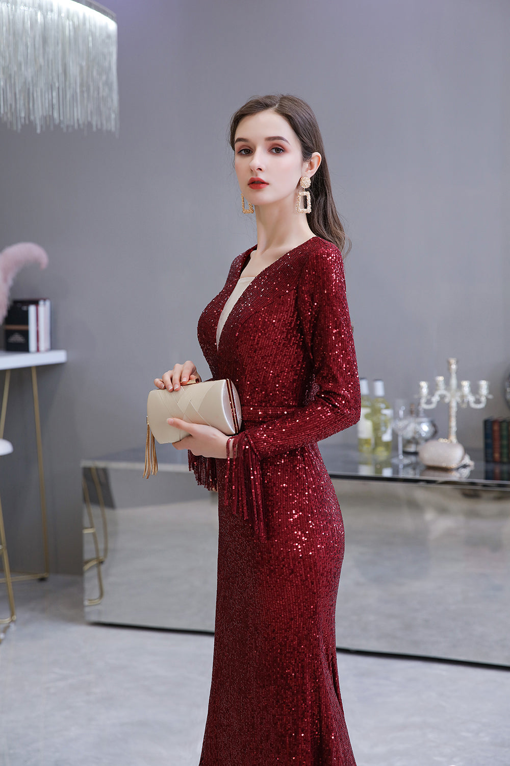 Preciosos vestidos de noche de sirena con lentejuelas, manga larga y escote en V