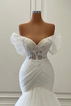 Magnifique robe de mariée sirène sans manches et bustier à épaules dénudées