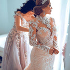 Magnifique robe de mariée sirène en tulle et dentelle à décolleté cœur, idéale pour le printemps et l'été