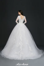 Robes de bal somptueuses en tulle avec traîne courte