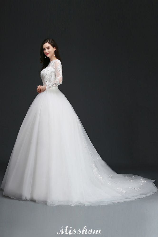 Robes de bal somptueuses en tulle avec traîne courte