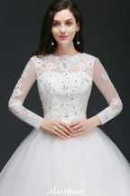 Robes de bal somptueuses en tulle avec traîne courte