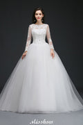 Robes de bal somptueuses en tulle avec traîne courte