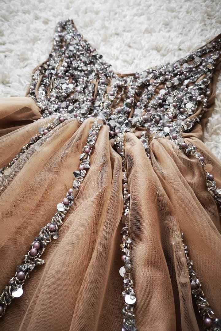 Magnifique robe de soirée pêche à col en V ornée de perles PD417