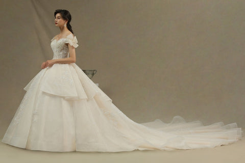 Preciosos vestidos de novia de princesa