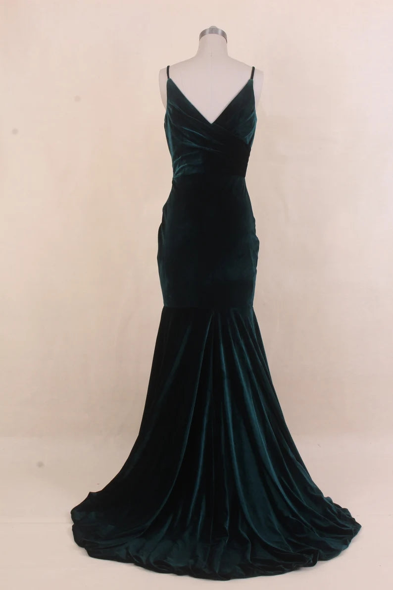 Baoleely Winter Emerald Green Velvet Bridesmaid Dresses Canada V Neck Sleeveless