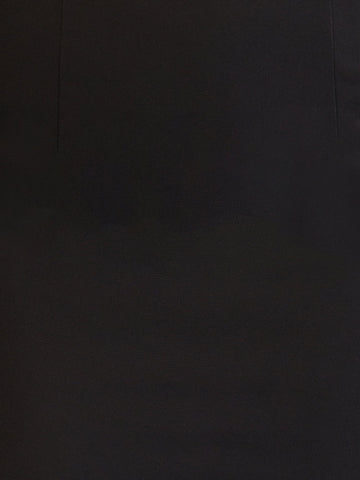 Robe de bal courte noire à épaules dénudées et décolleté en V, manches bouffantes