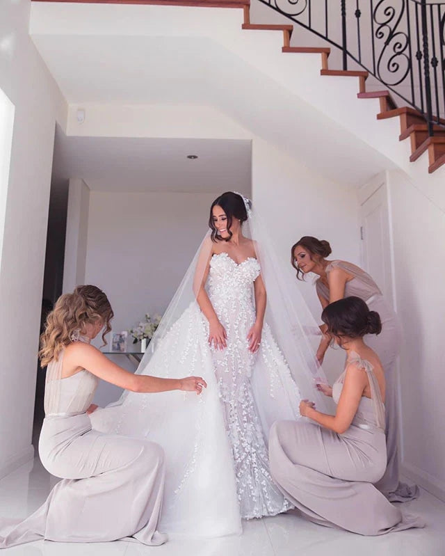 Vestidos de dama de honor sencillos de tul con corte sirena largo
