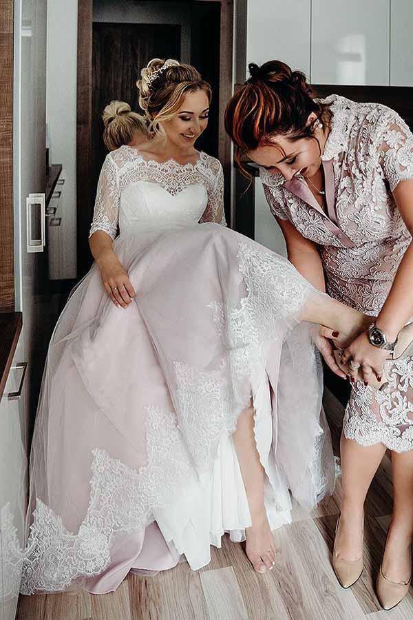 Vestido de novia rosa de manga corta, espalda descubierta y cordones hasta el suelo WD367