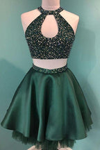 Vestido corto de fiesta de graduación de dos piezas de satén verde con cuentas y cuello halter PD358
