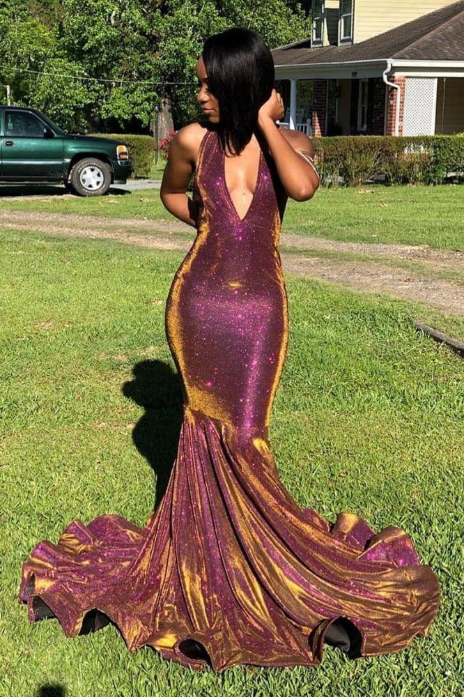 Halter Chic V-Neck Gorgeous Prom Dresses Fit and Flare Sleeveless Chic Evening Gowns